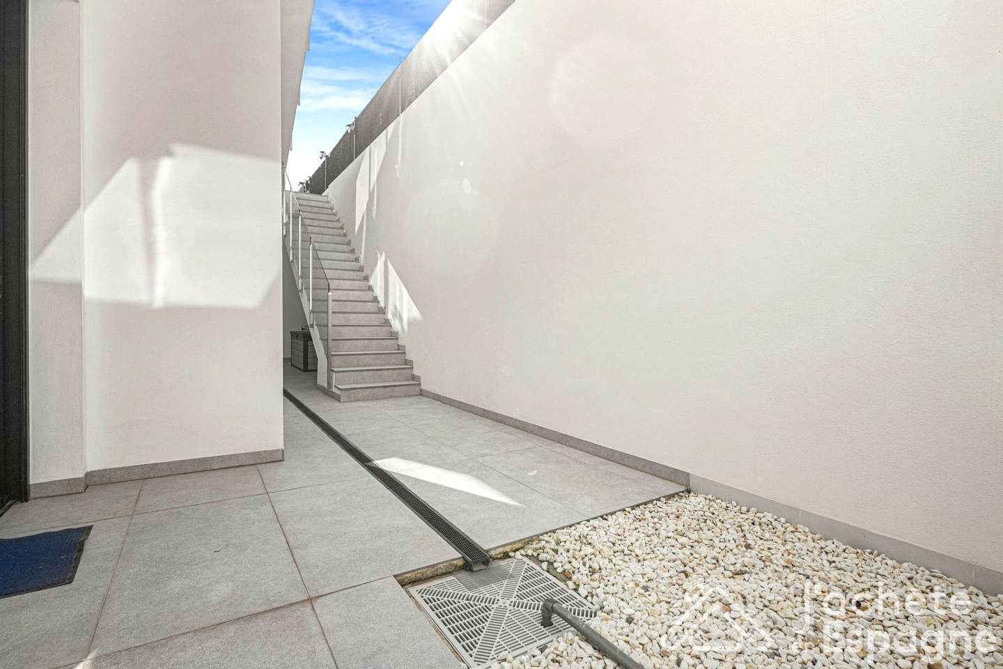 4 quarto Moradia para venda em Finestrat com piscina garagem - 950 000 € (Ref: 10130684)