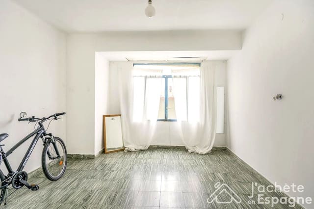 4 sovrum Lägenhet till salu i Polinyà de Xúquer - 111 500 € (Ref: 10140442)