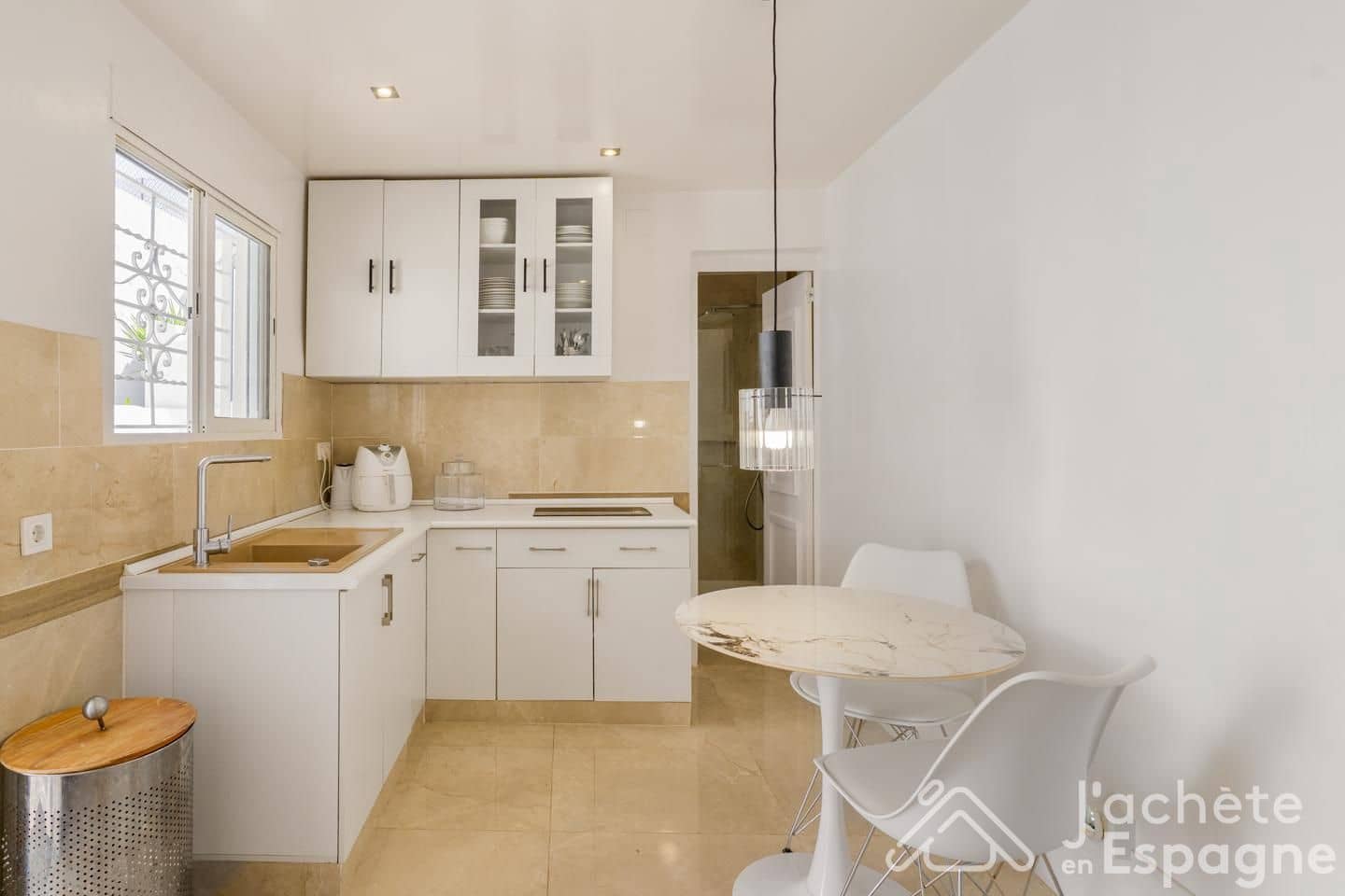 3 bedroom Villa for sale in Gilet with pool - € 280,000 (Ref: 10156876)