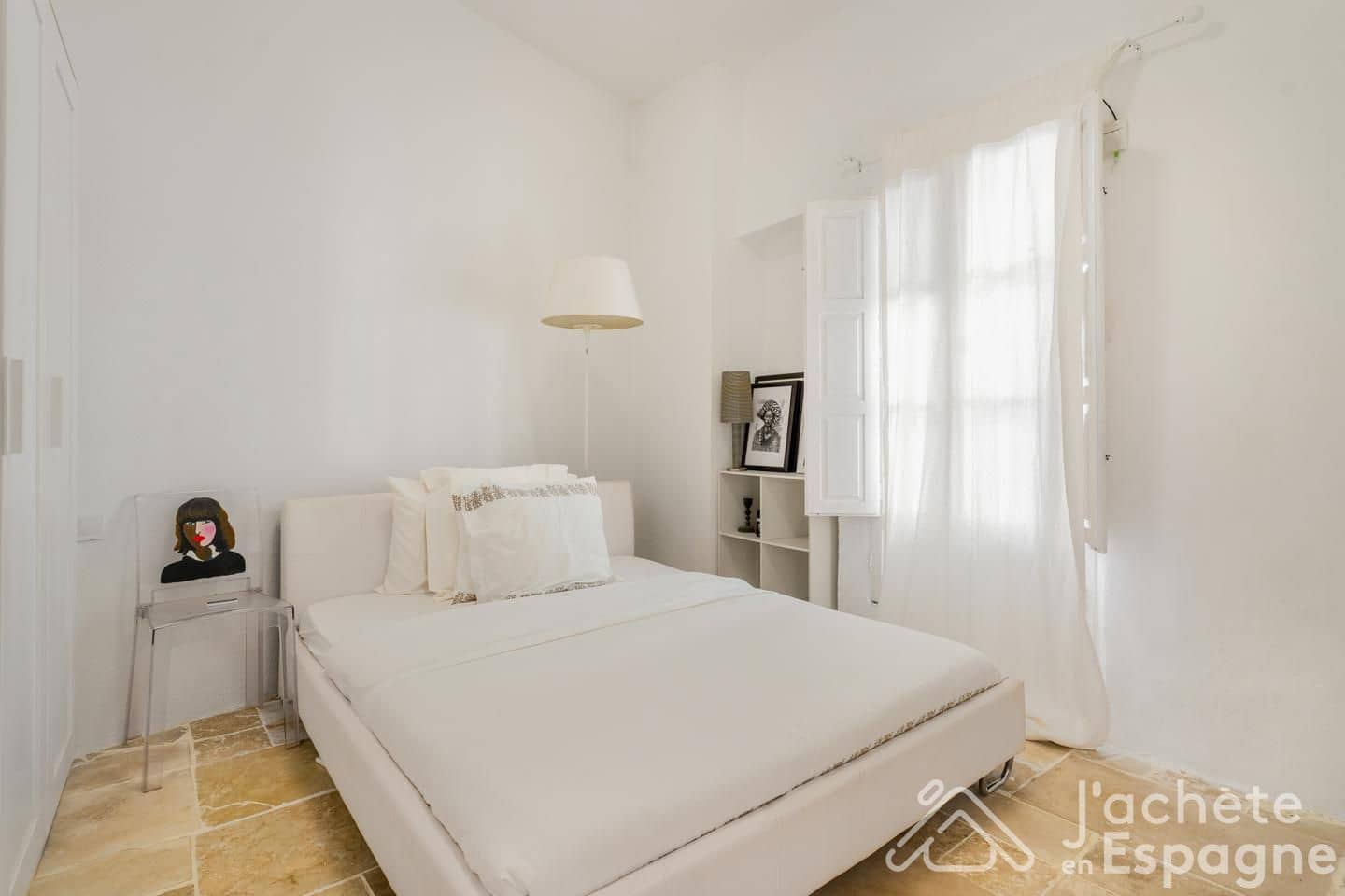 3 bedroom Villa for sale in Gilet with pool - € 280,000 (Ref: 10156876)