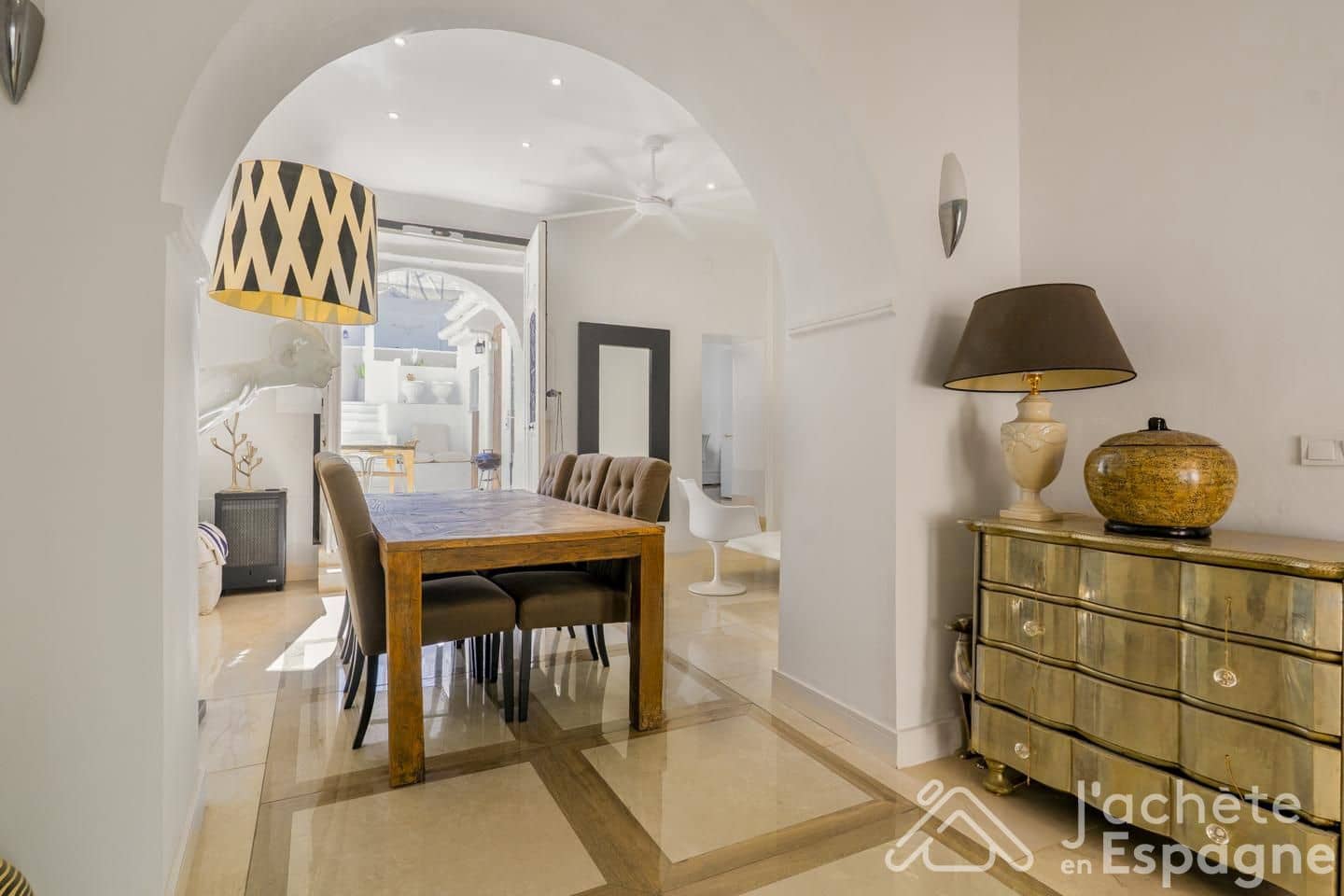 3 bedroom Villa for sale in Gilet with pool - € 280,000 (Ref: 10156876)