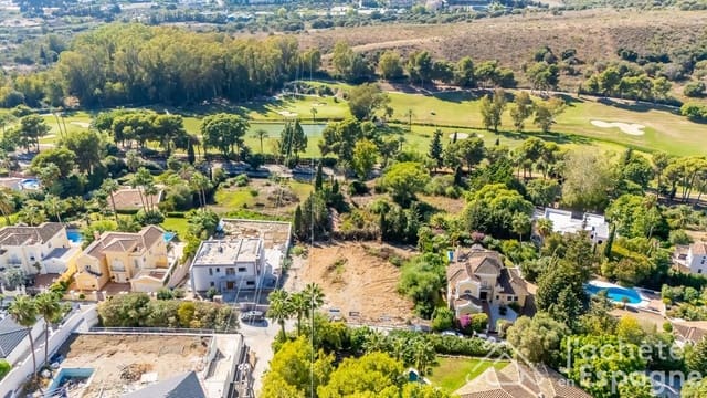 Grond te koop in El Paraiso, Estepona - € 795.000 (Ref: 10158837)