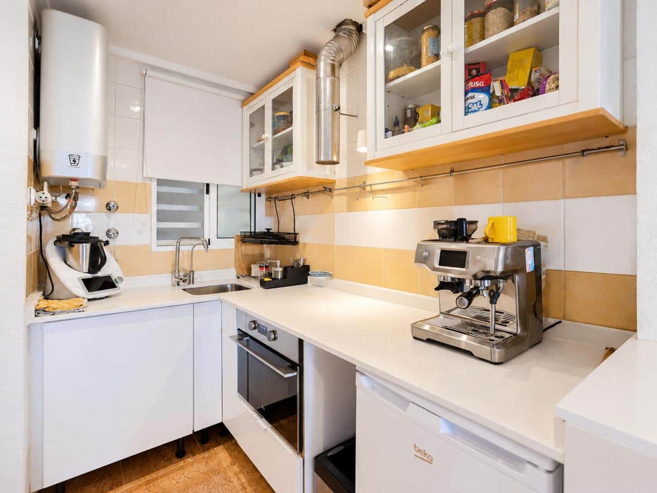 Piso de 2 habitaciones en Torrevieja en venta con piscina garaje - 159.000 € (Ref: 10163448)