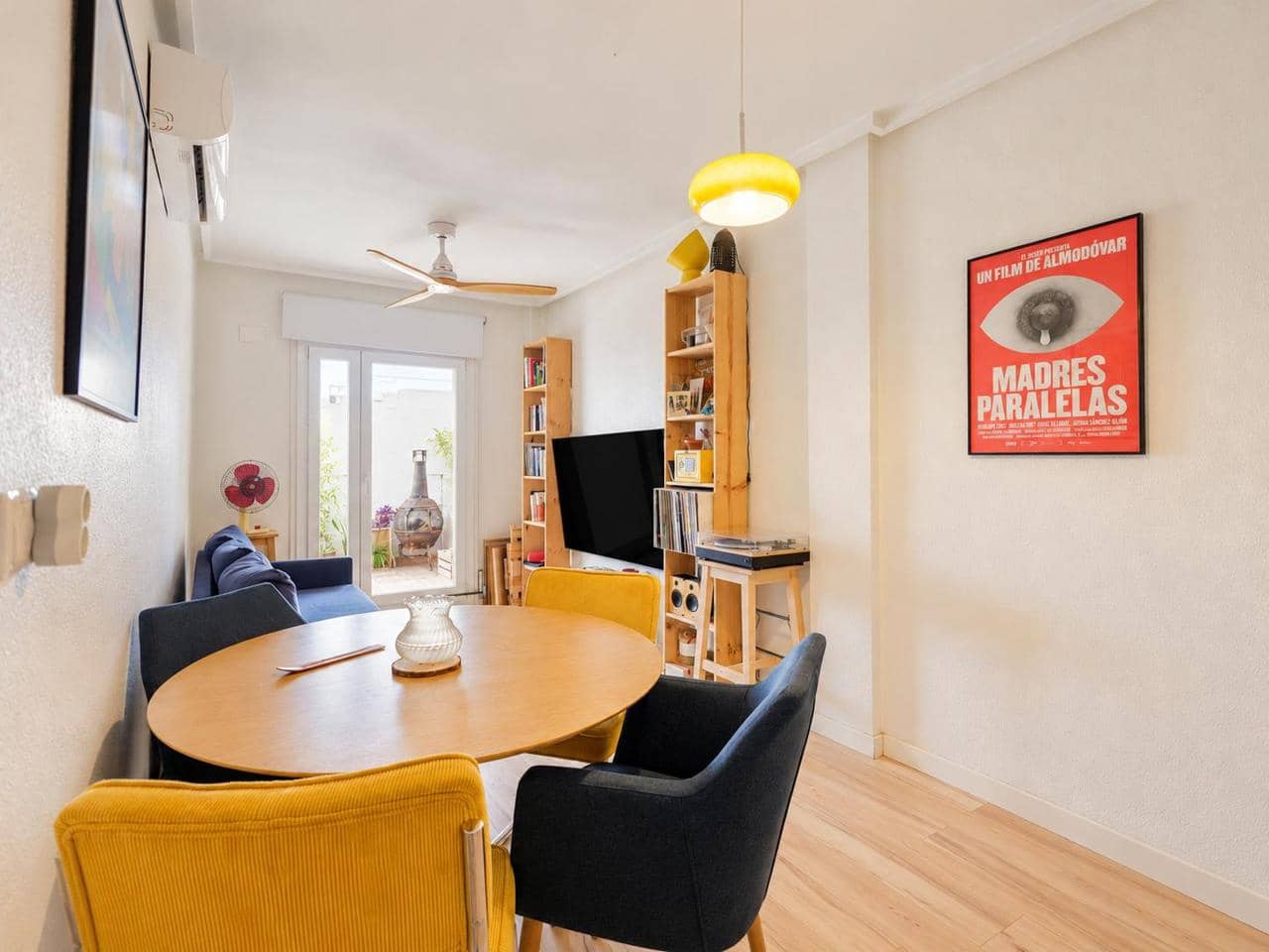 Piso de 2 habitaciones en Torrevieja en venta con piscina garaje - 159.000 € (Ref: 10163448)
