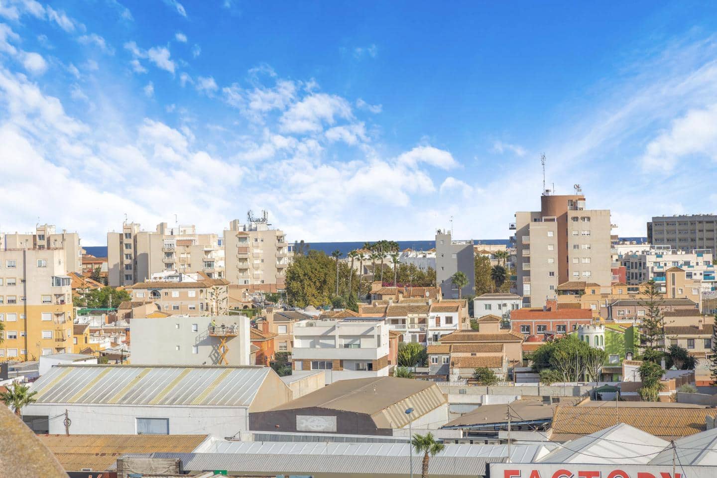 Piso de 2 habitaciones en Torrevieja en venta con piscina garaje - 159.000 € (Ref: 10163448)
