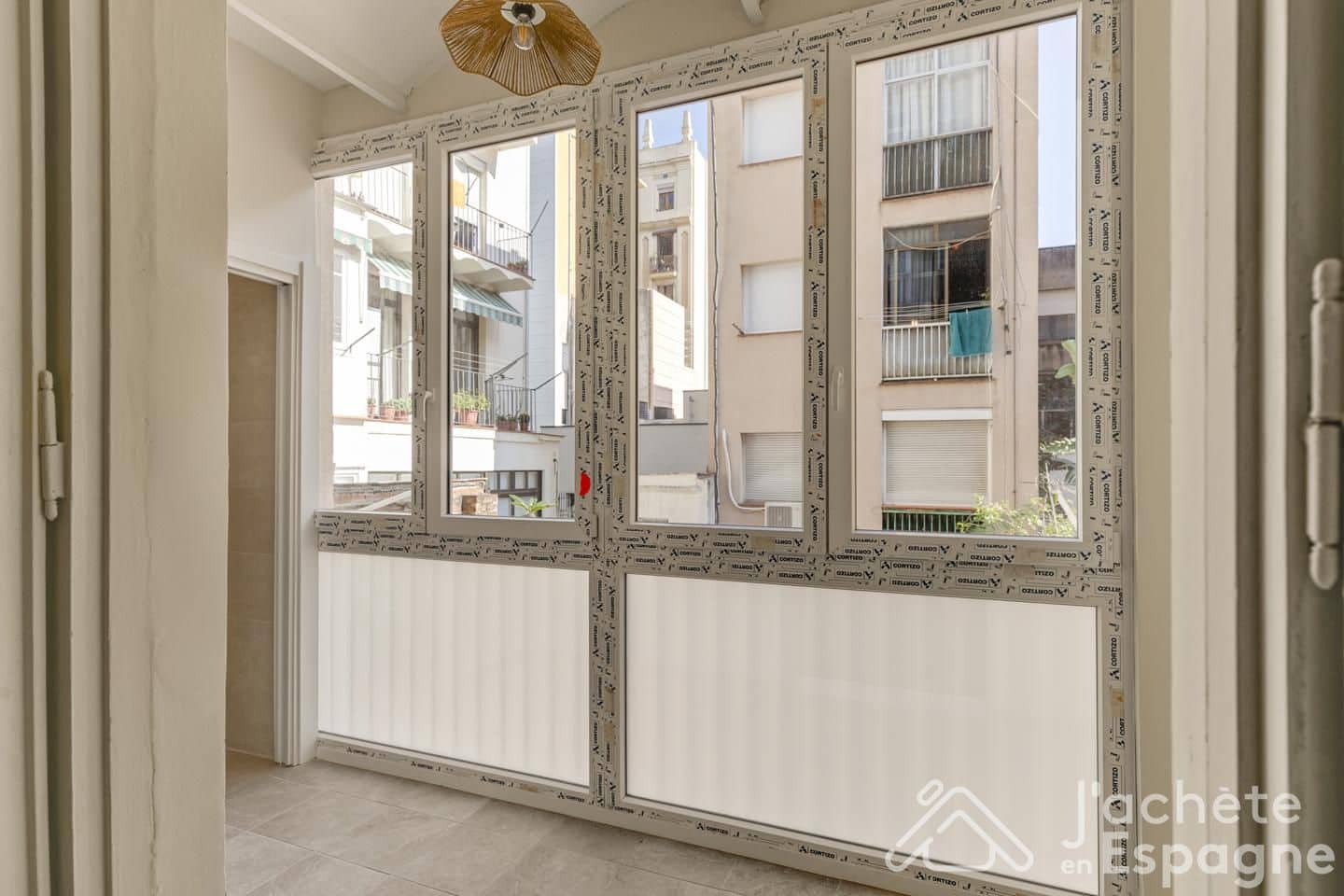 3 soveværelse Lejlighed til salg i Barcelona by - € 414.000 (Ref: 10163917)