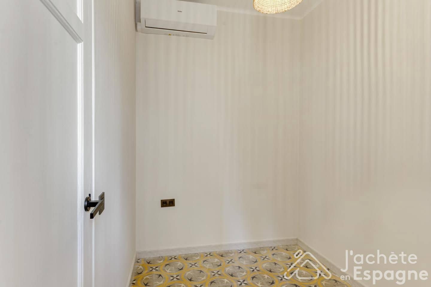 3 soveværelse Lejlighed til salg i Barcelona by - € 414.000 (Ref: 10163917)