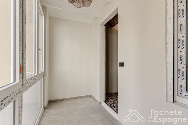 3 soveværelse Lejlighed til salg i La Vila de Gràcia, Barcelona by - € 414.000 (Ref: 10163917)
