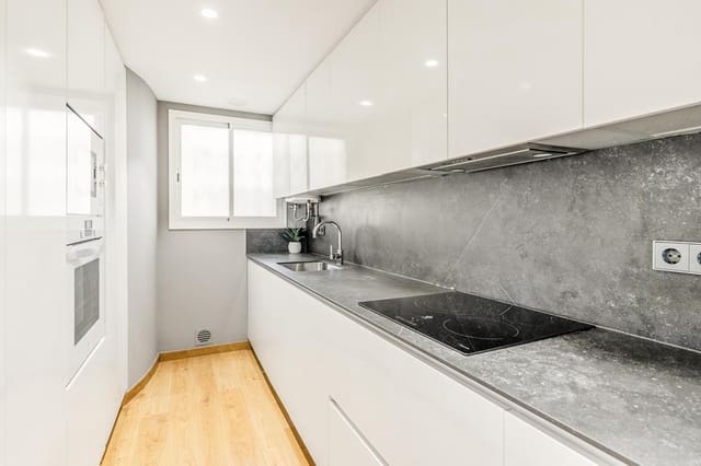 3 soverom Penthouse til salgs i La Petxina, Valencia by med garasje - € 625 000 (Ref: 10175982)