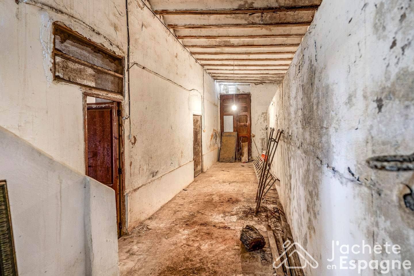 8 bedroom Villa for sale in Benifaio with pool garage - € 595,000 (Ref: 10177556)