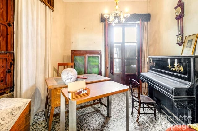 8 bedroom Villa for sale in Benifaió with pool garage - € 595,000 (Ref: 10177556)