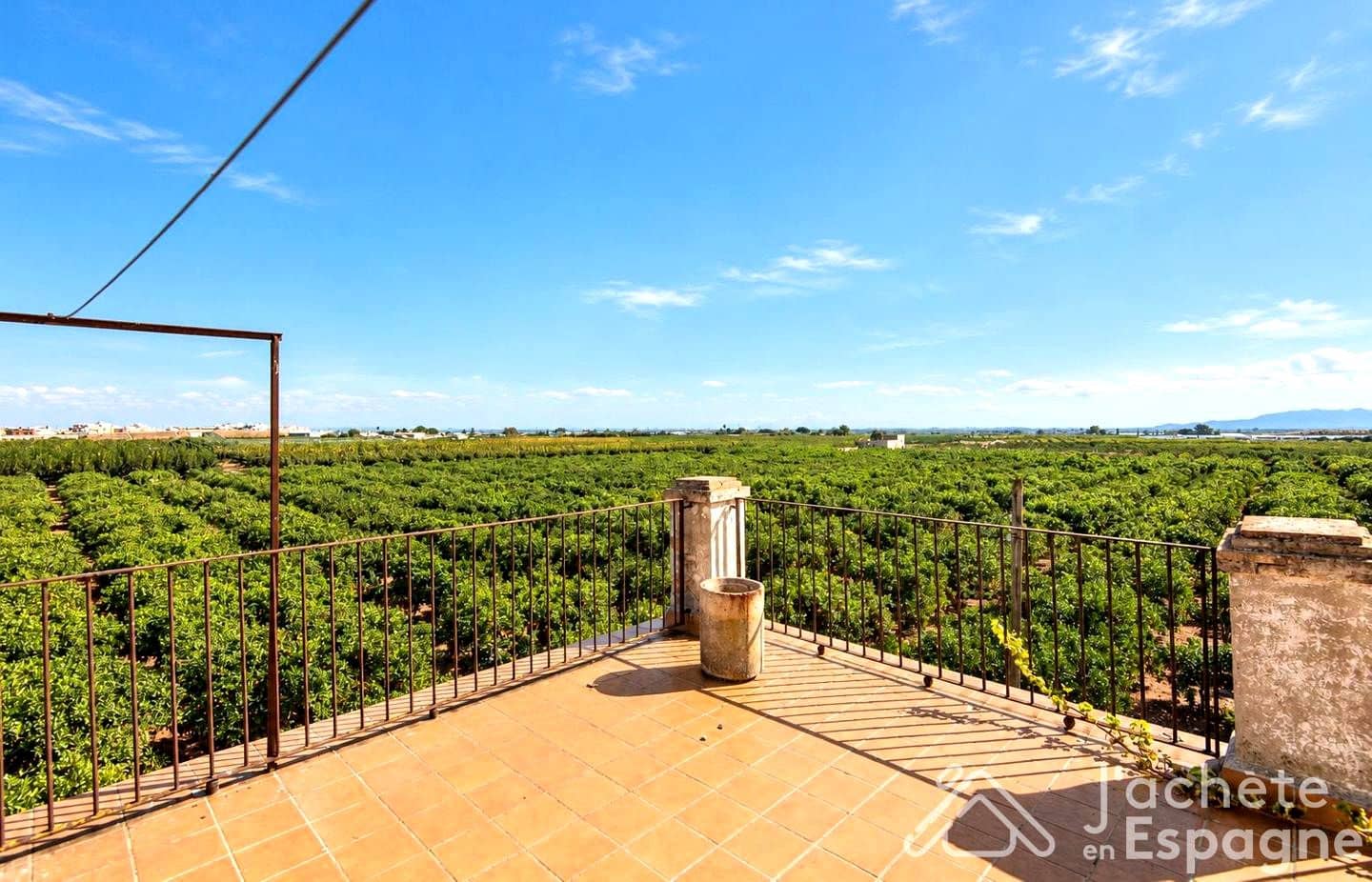8 bedroom Villa for sale in Benifaio with pool garage - € 595,000 (Ref: 10177556)