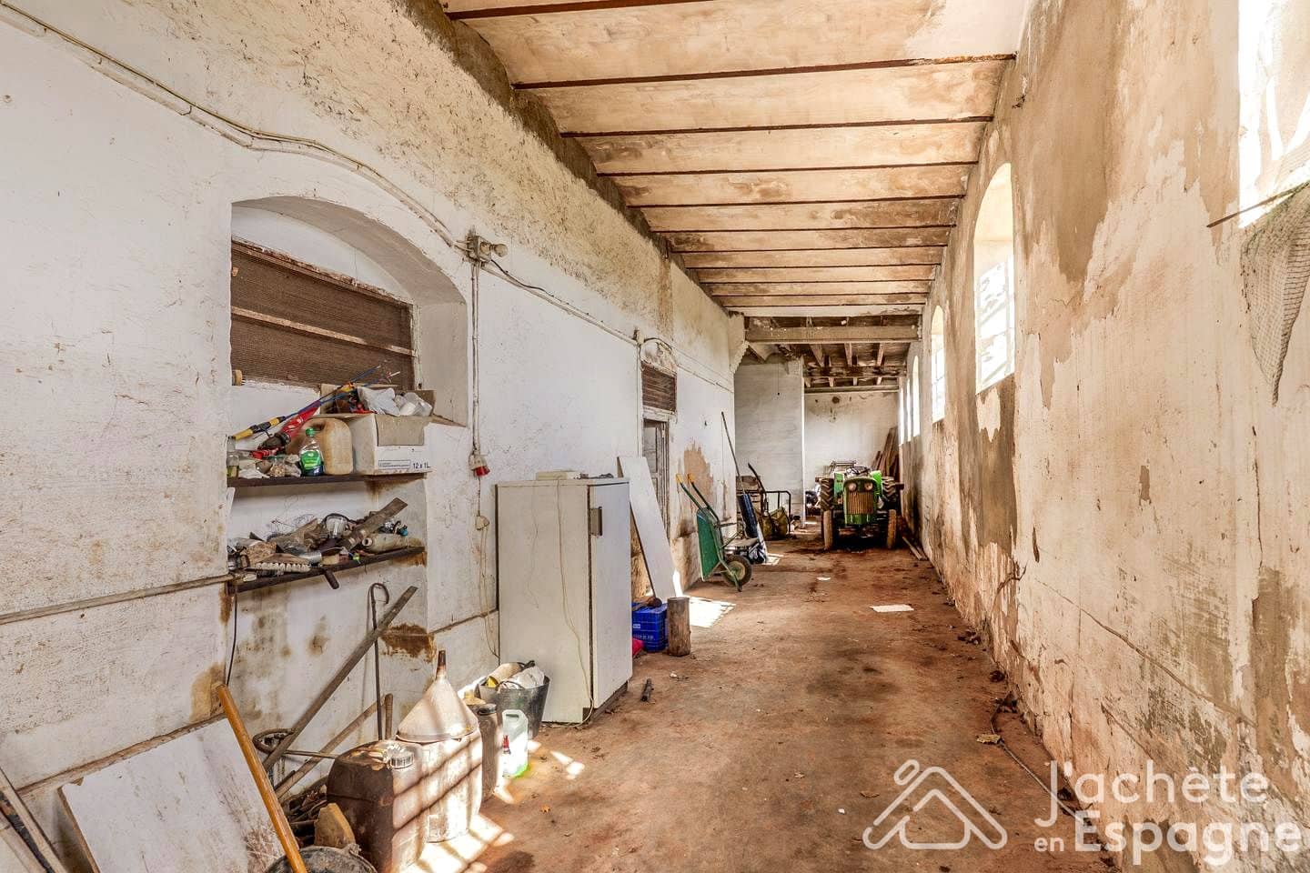 8 bedroom Villa for sale in Benifaio with pool garage - € 595,000 (Ref: 10177556)