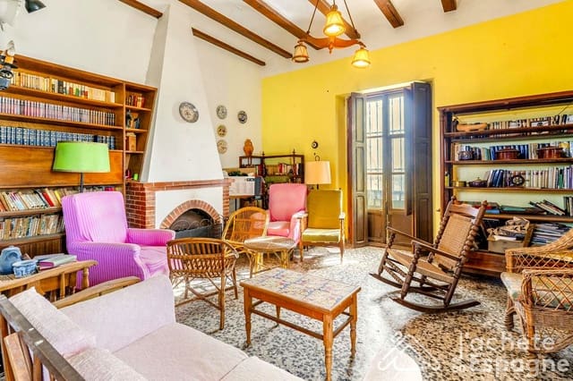 8 bedroom Villa for sale in Benifaió with pool garage - € 595,000 (Ref: 10177556)