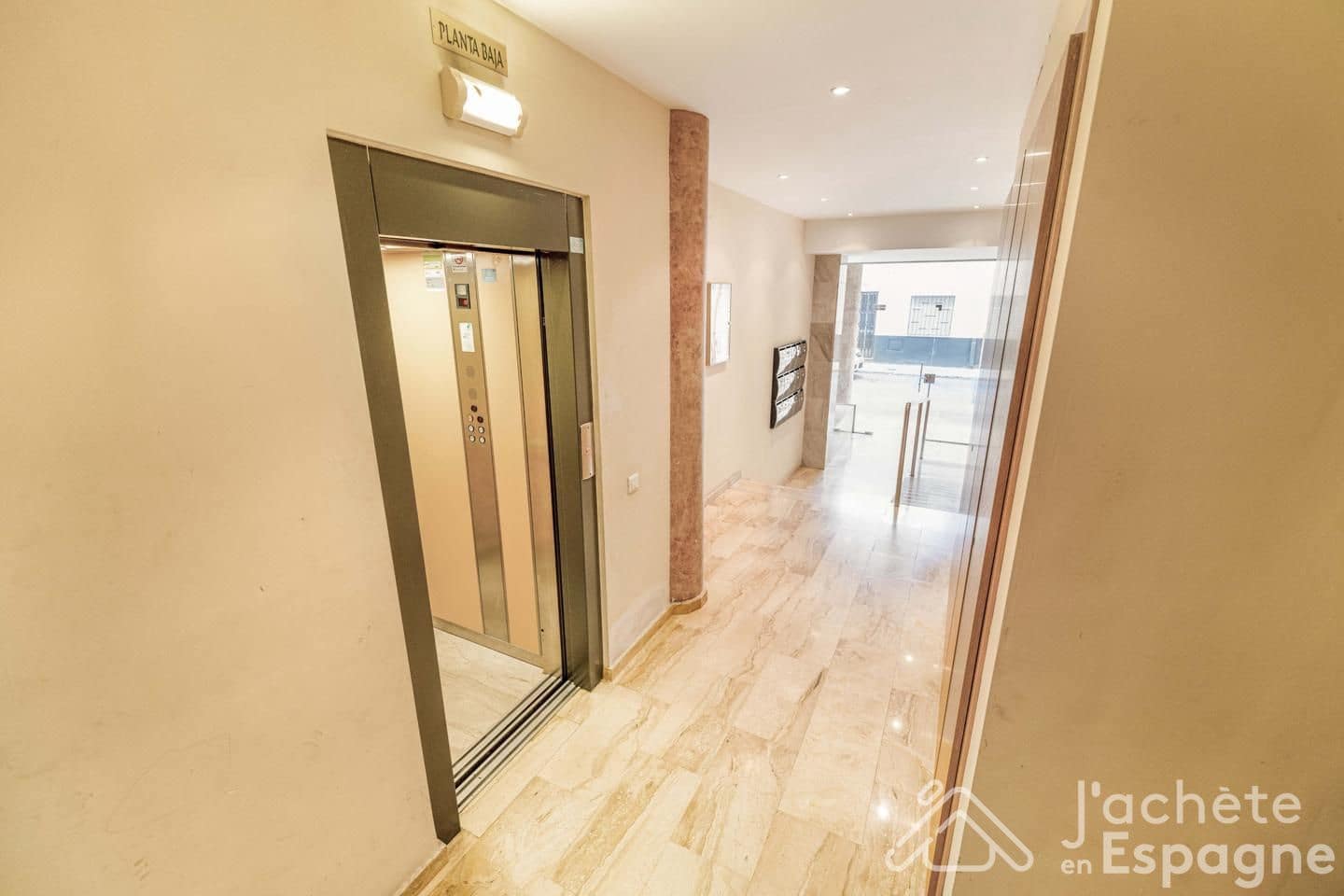 3 soveværelse Lejlighed til salg i Sant Carles de la Rapita - € 195.000 (Ref: 10181018)