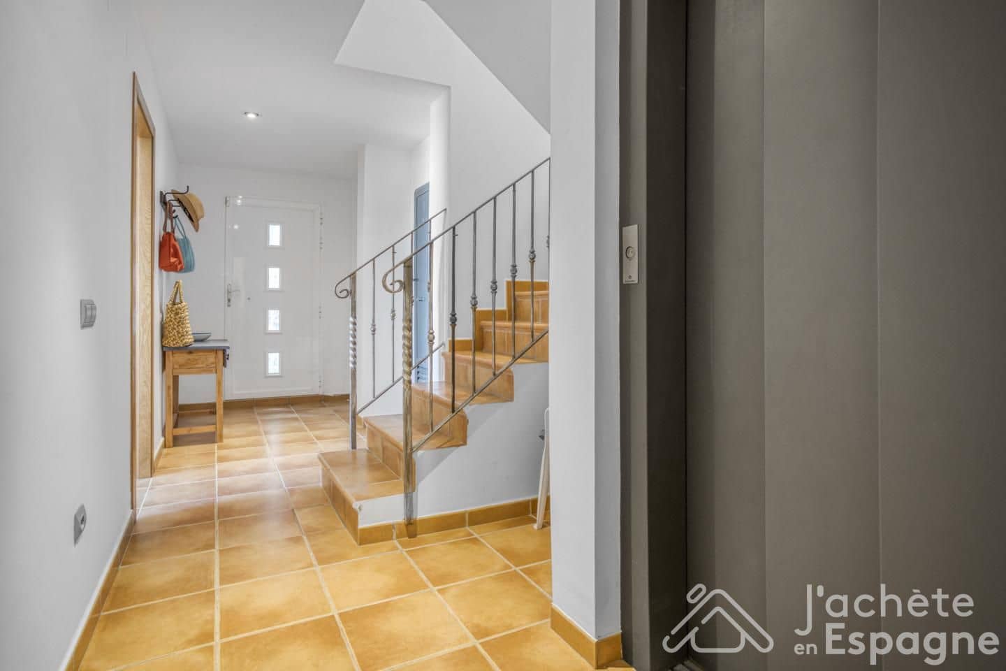 5 soverom Villa til salgs i Faro de Cullera med svømmebasseng garasje - € 775 000 (Ref: 10181744)