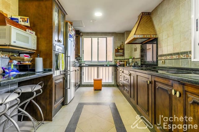 2 sypialnia Penthouse na sprzedaż w Náquera z basenem garażem - 450 000 € (Ref: 10183212)