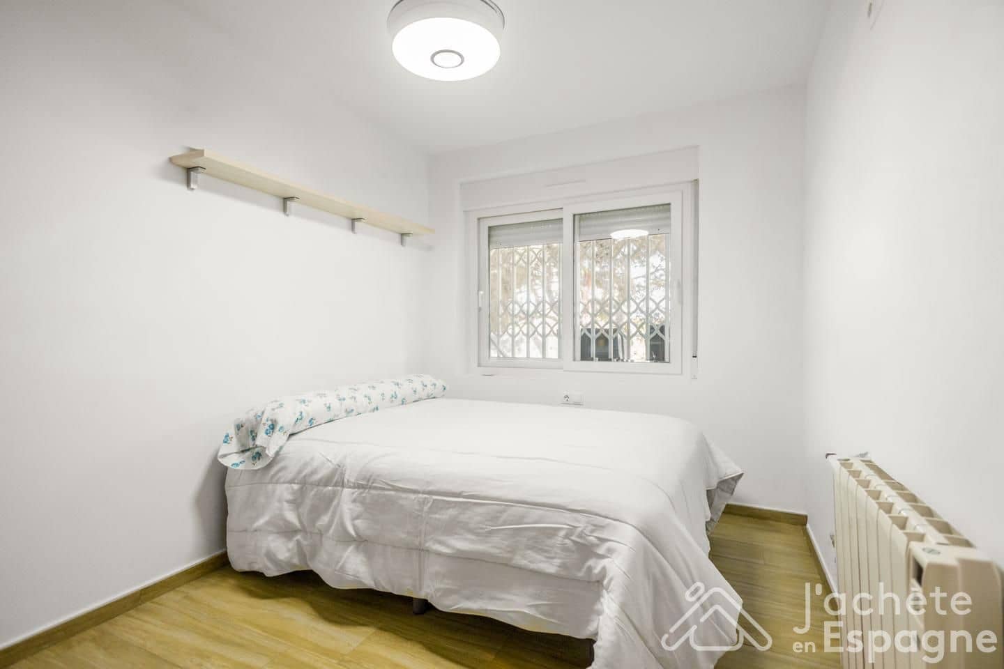 3 slaapkamer Flat te koop in Cabo de las Huertas met zwembad garage - € 649.000 (Ref: 10185982)