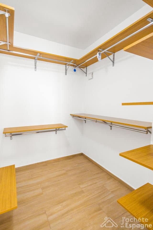 3 slaapkamer Flat te koop in Cabo de las Huertas met zwembad garage - € 649.000 (Ref: 10185982)