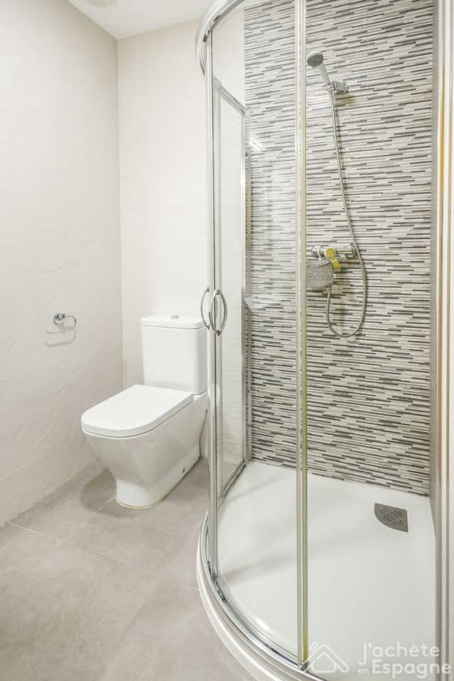 3 slaapkamer Flat te koop in Cabo de las Huertas met zwembad garage - € 649.000 (Ref: 10185982)