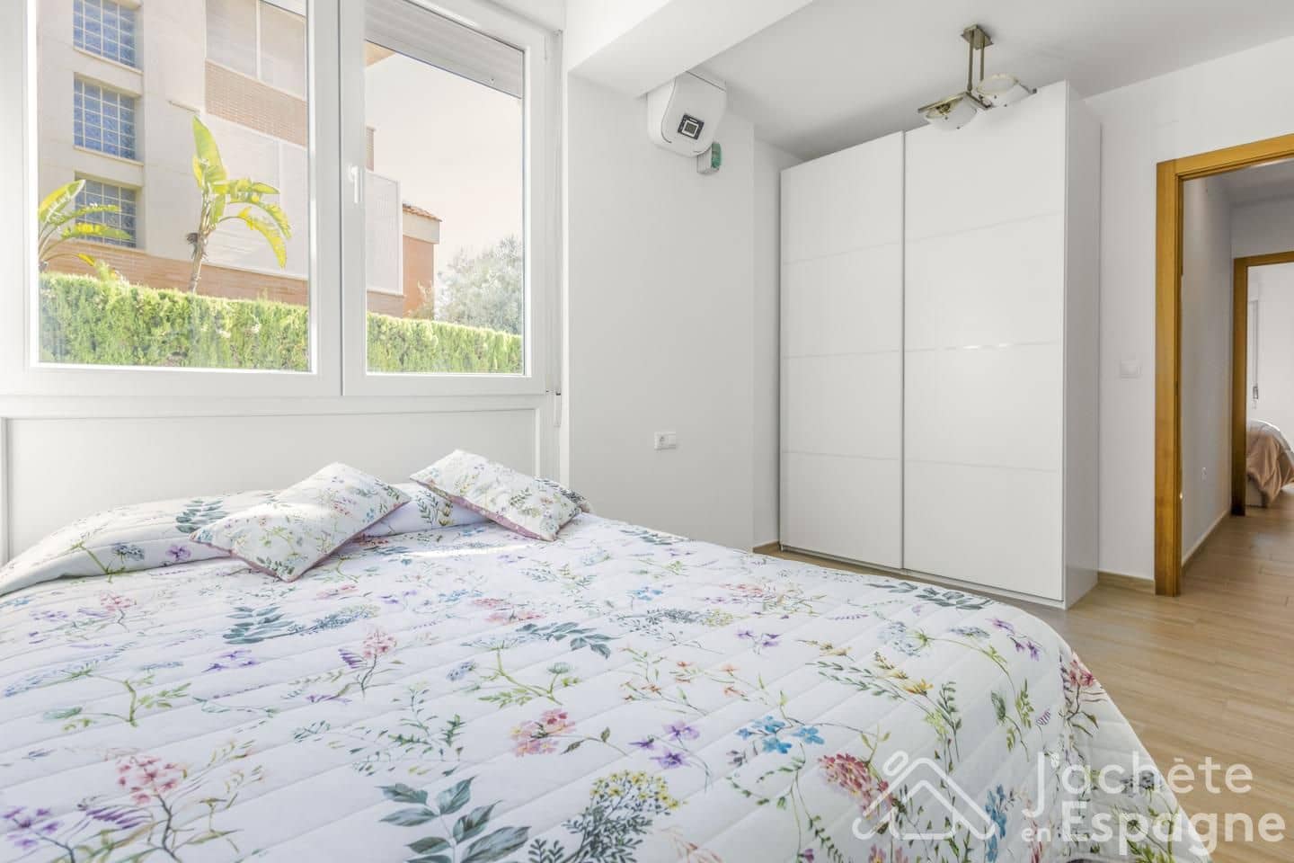 3 slaapkamer Flat te koop in Cabo de las Huertas met zwembad garage - € 649.000 (Ref: 10185982)