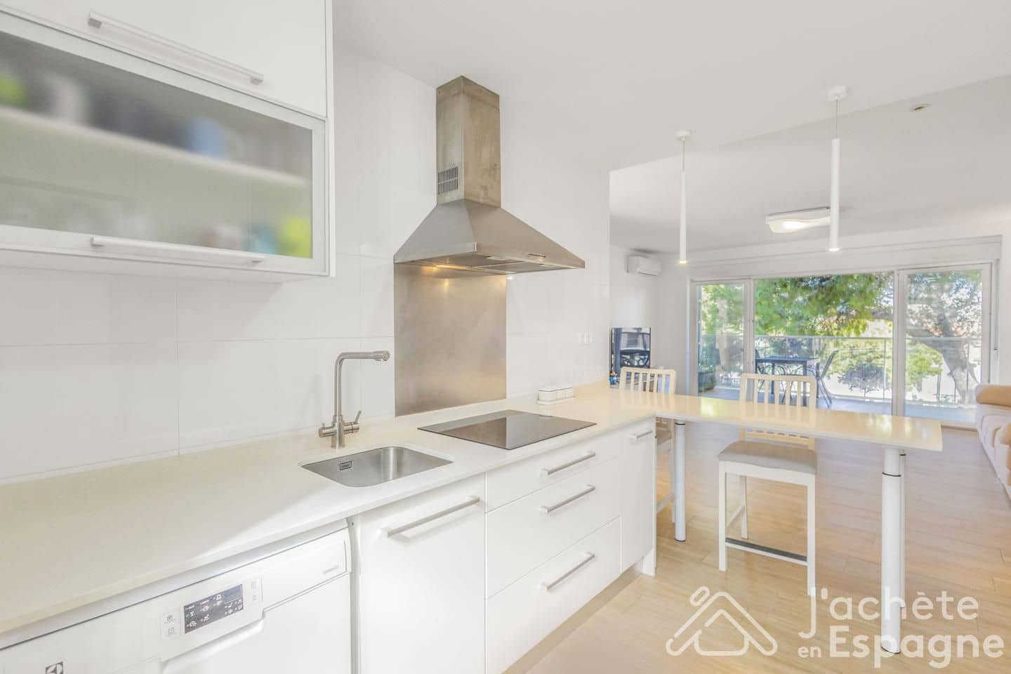 3 slaapkamer Flat te koop in Cabo de las Huertas met zwembad garage - € 649.000 (Ref: 10185982)