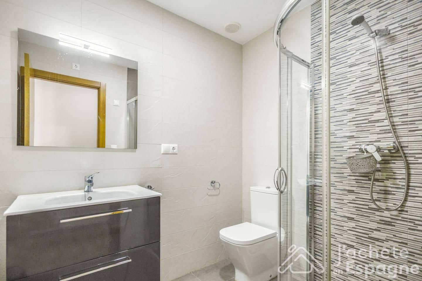 3 slaapkamer Flat te koop in Cabo de las Huertas met zwembad garage - € 649.000 (Ref: 10185982)