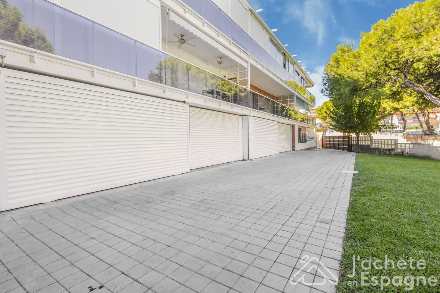 3 slaapkamer Flat te koop in Cabo de las Huertas met zwembad garage - € 649.000 (Ref: 10185982)