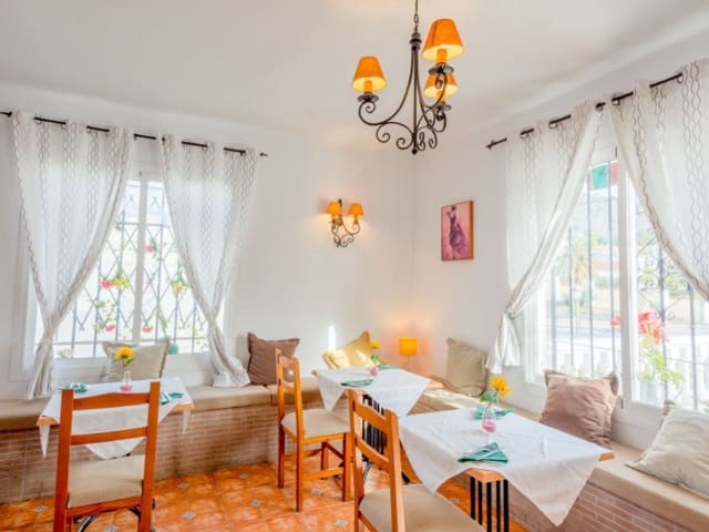 Restaurant/bar te koop in Capistrano, Nerja - € 395.000 (Ref: 6694704)