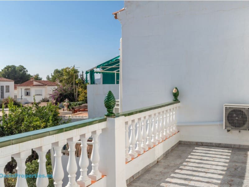 4 chambre Villa/Maison à vendre à Nerja - 435 000 € (Ref: 8756651)