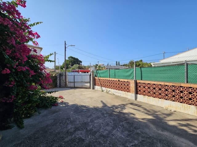 4 bedroom Villa for sale in Oliva with pool - € 330,000 (Ref: 10010067)