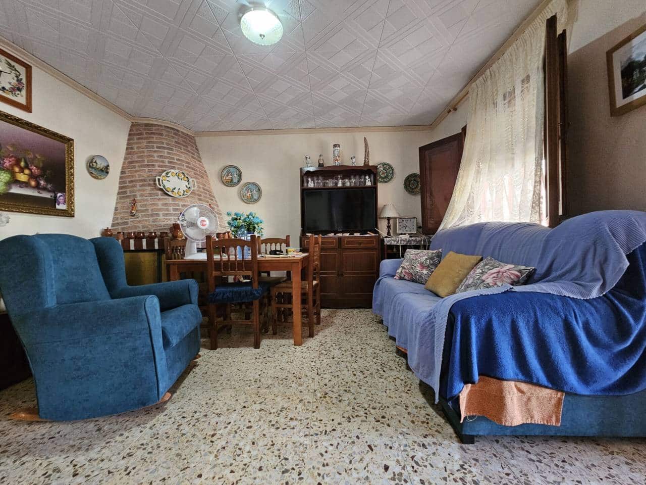 4 bedroom Villa for sale in Oliva with pool - € 330,000 (Ref: 10010067)