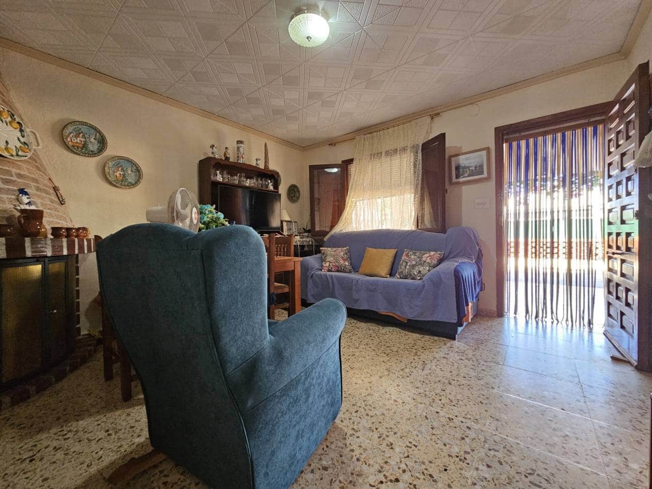 4 bedroom Villa for sale in Oliva with pool - € 330,000 (Ref: 10010067)