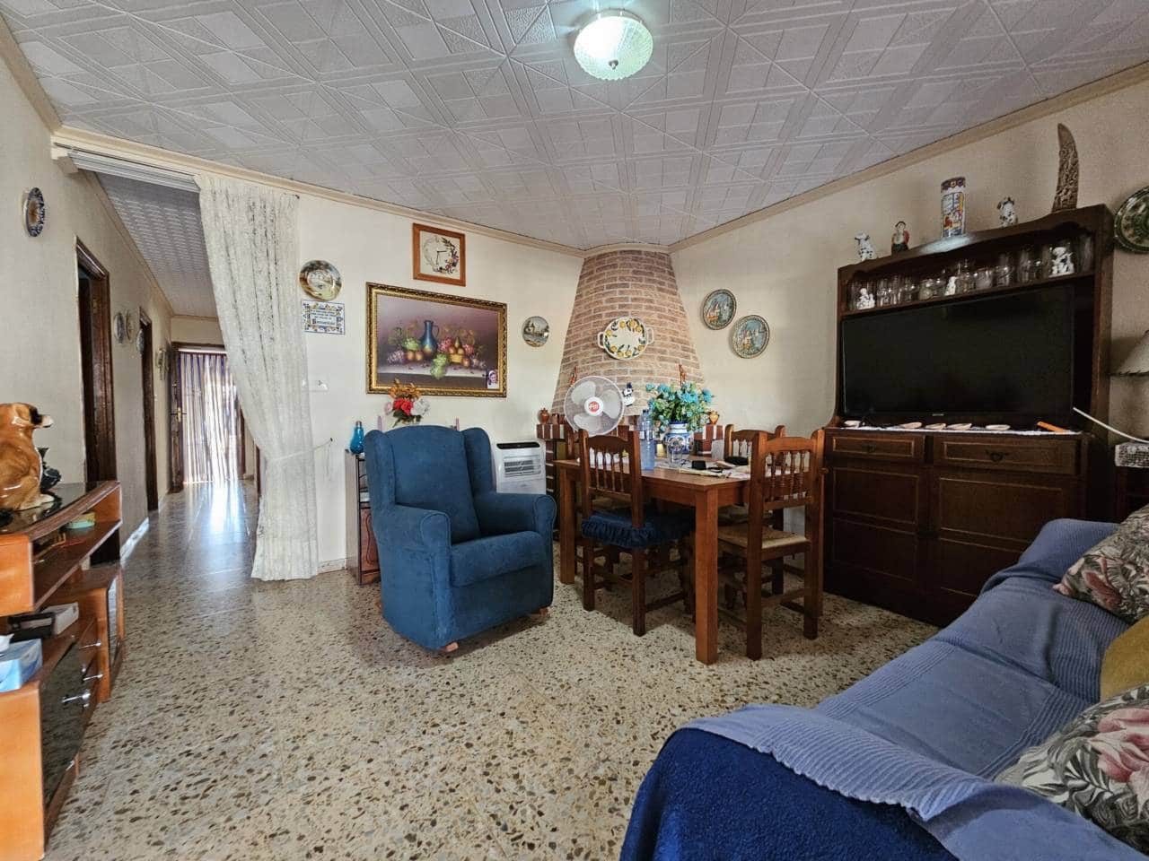 4 bedroom Villa for sale in Oliva with pool - € 330,000 (Ref: 10010067)