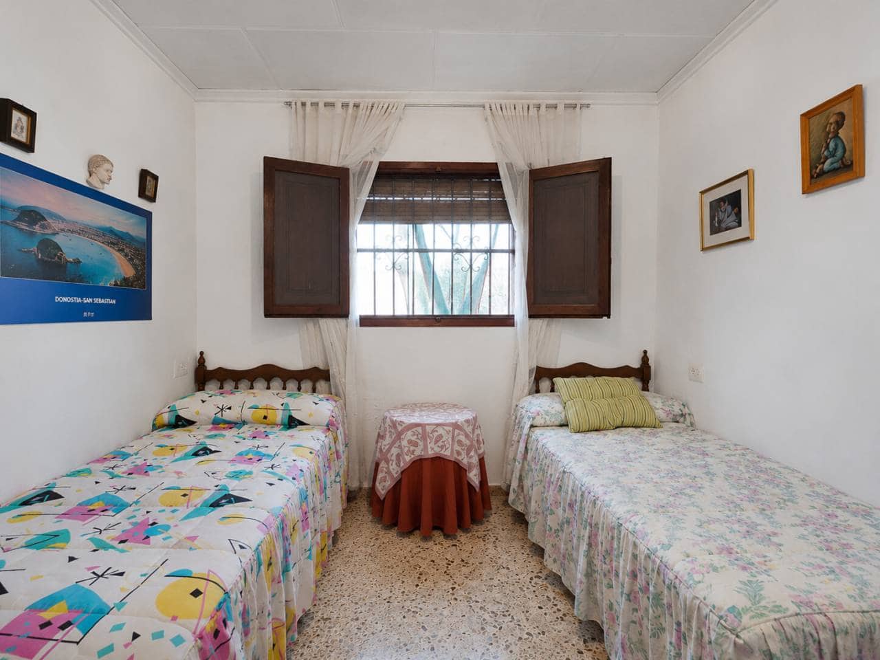 4 bedroom Villa for sale in Oliva with pool - € 330,000 (Ref: 10010067)