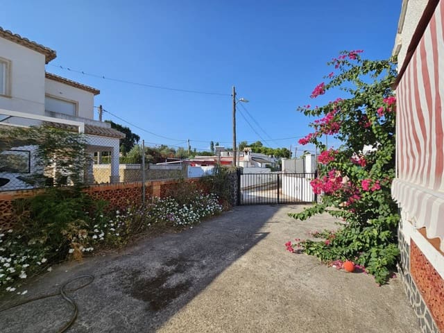 4 bedroom Villa for sale in Oliva with pool - € 330,000 (Ref: 10010067)