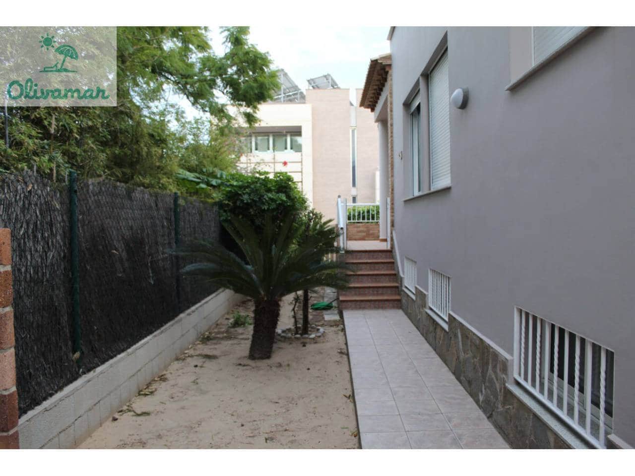 4 bedroom Villa for sale in Oliva with pool garage - € 550,000 (Ref: 10031392)
