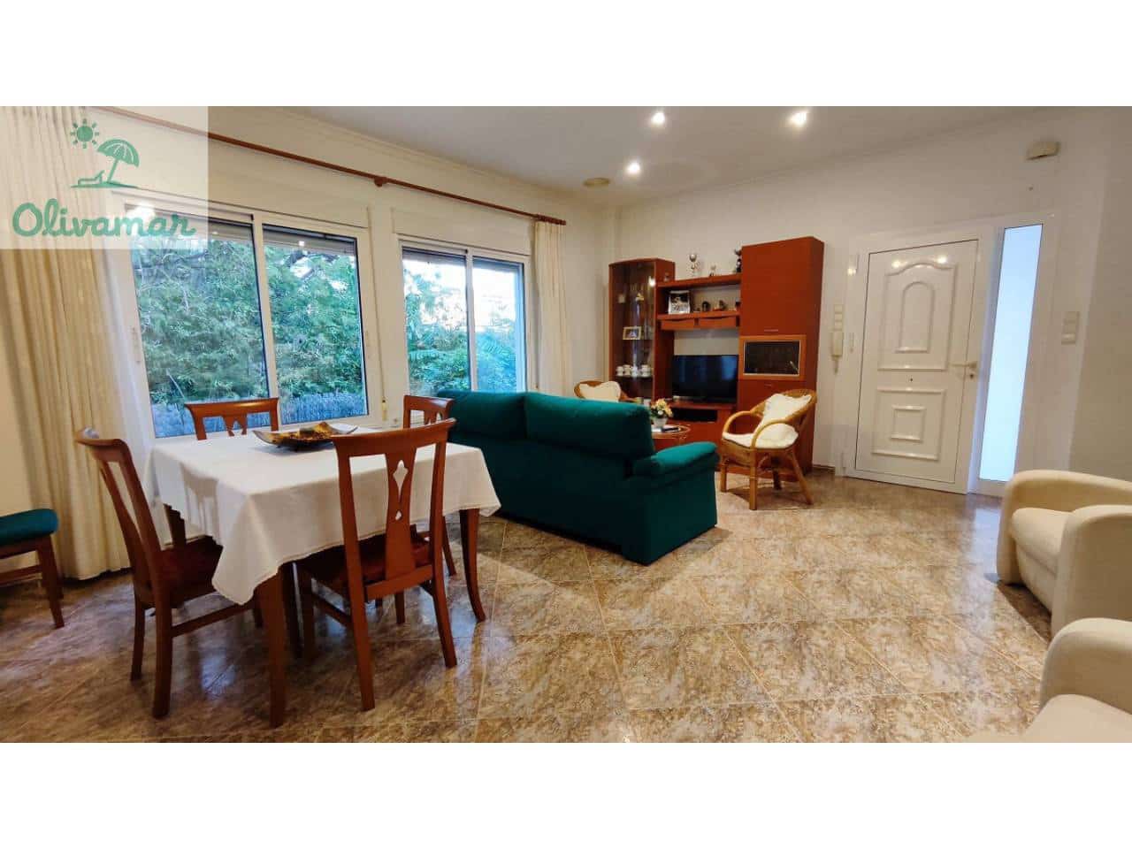 4 bedroom Villa for sale in Oliva with pool garage - € 550,000 (Ref: 10031392)