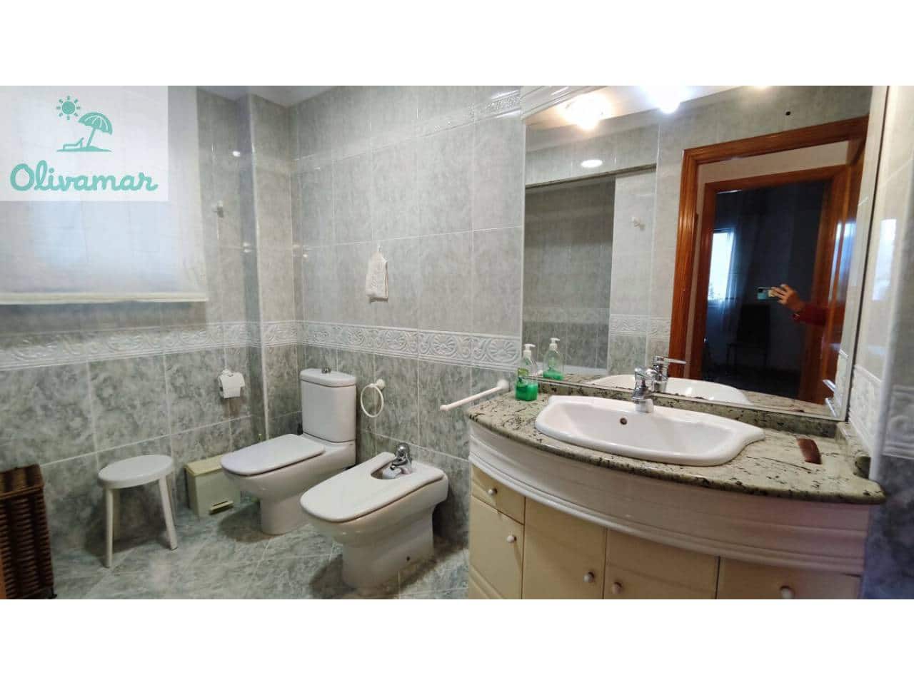 4 bedroom Villa for sale in Oliva with pool garage - € 550,000 (Ref: 10031392)