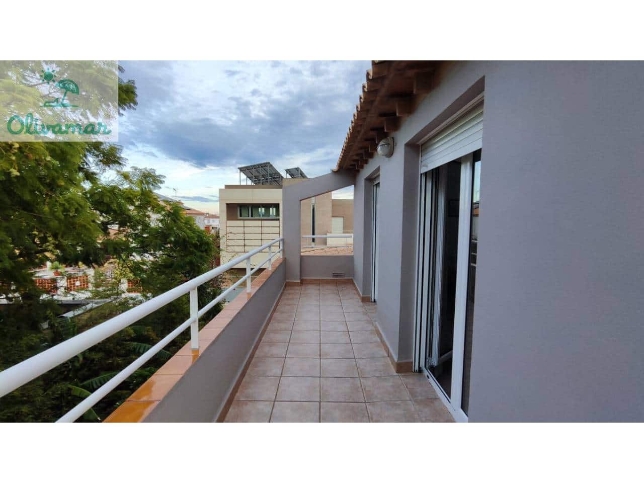 4 bedroom Villa for sale in Oliva with pool garage - € 550,000 (Ref: 10031392)