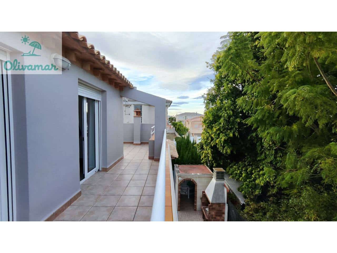 4 bedroom Villa for sale in Oliva with pool garage - € 550,000 (Ref: 10031392)