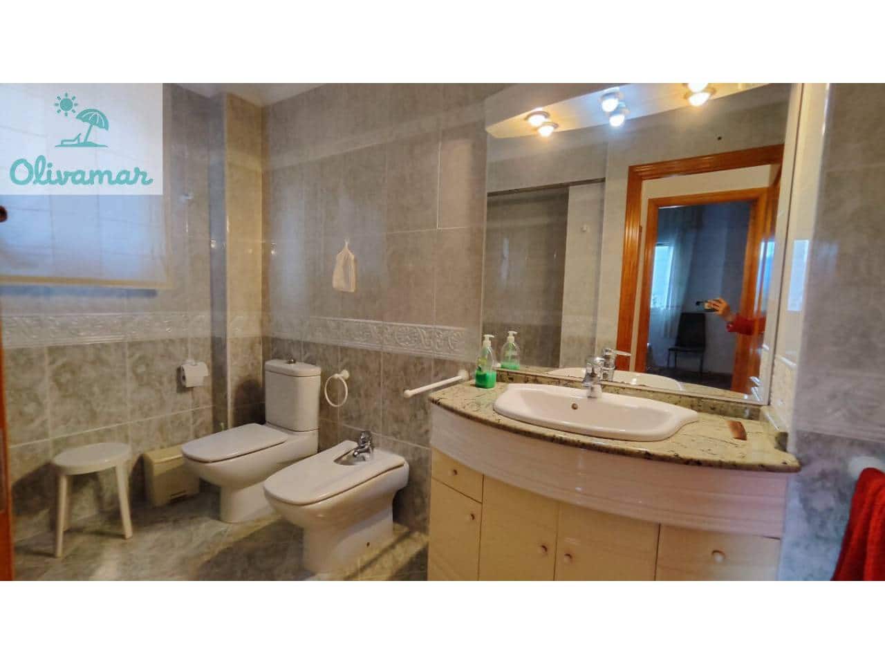 4 bedroom Villa for sale in Oliva with pool garage - € 550,000 (Ref: 10031392)
