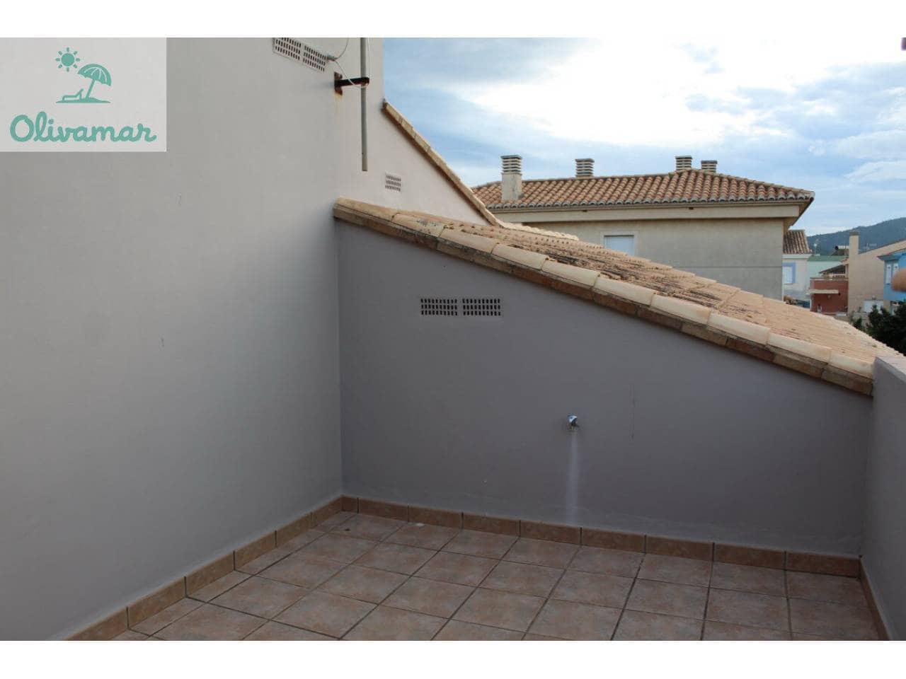 4 bedroom Villa for sale in Oliva with pool garage - € 550,000 (Ref: 10031392)
