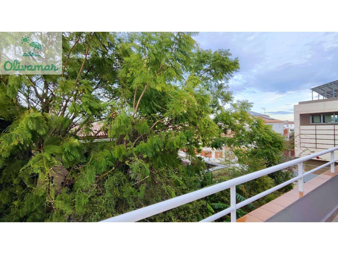 4 bedroom Villa for sale in Oliva with pool garage - € 550,000 (Ref: 10031392)