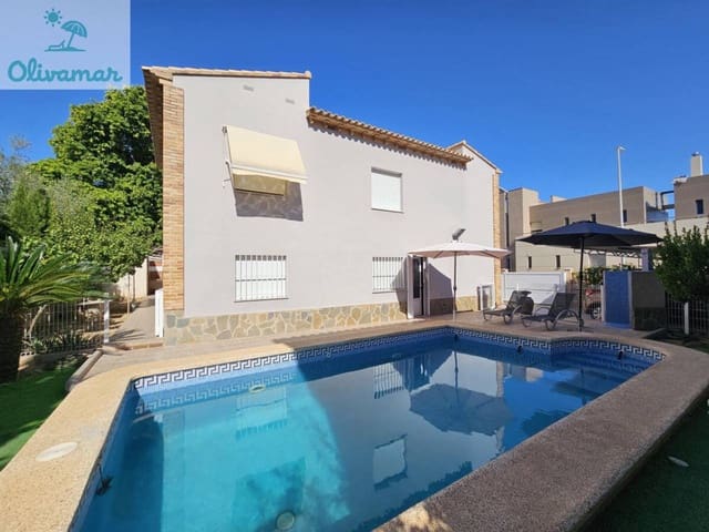 4 Zimmer Villa zu verkaufen in Oliva mit Pool Garage - 499.000 € (Ref: 10031392)