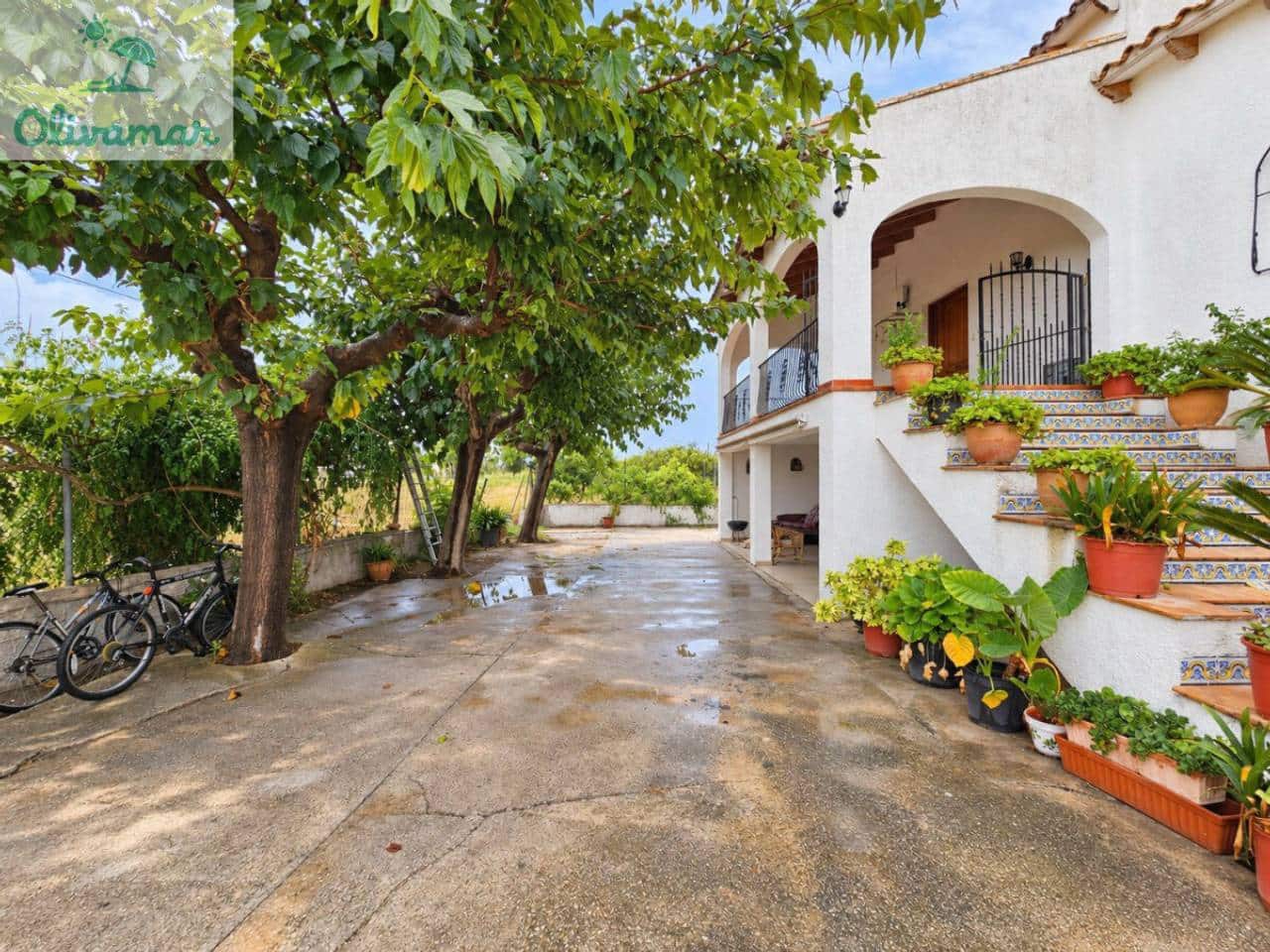 7 sypialnia Willa na sprzedaż w Oliva z basenem garażem - 590 000 € (Ref: 10080299)