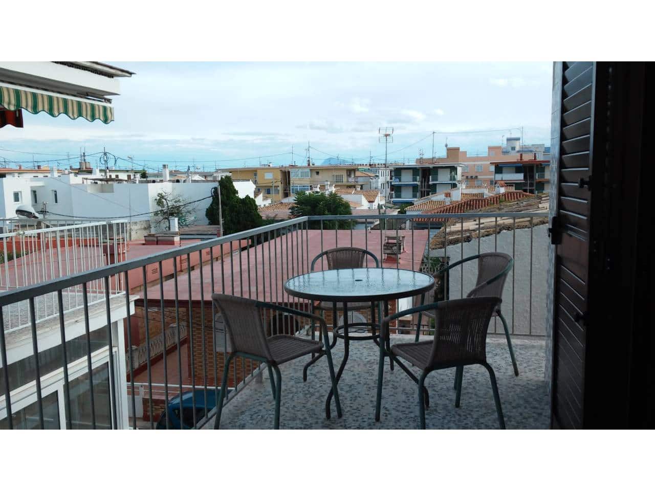 3 slaapkamer Appartement voor vakantieverhuur in Oliva - € 400 (Ref: 8317295)