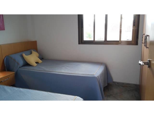 Apartamento de 3 habitaciones en Oliva en alquiler vacacional - 400 € (Ref: 8317295)