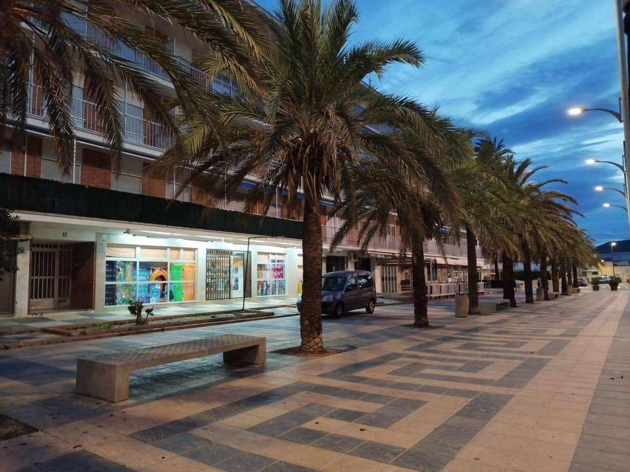 5 soveværelse Erhverv til leje i Oliva med garage - € 2.600 (Ref: 8326661)