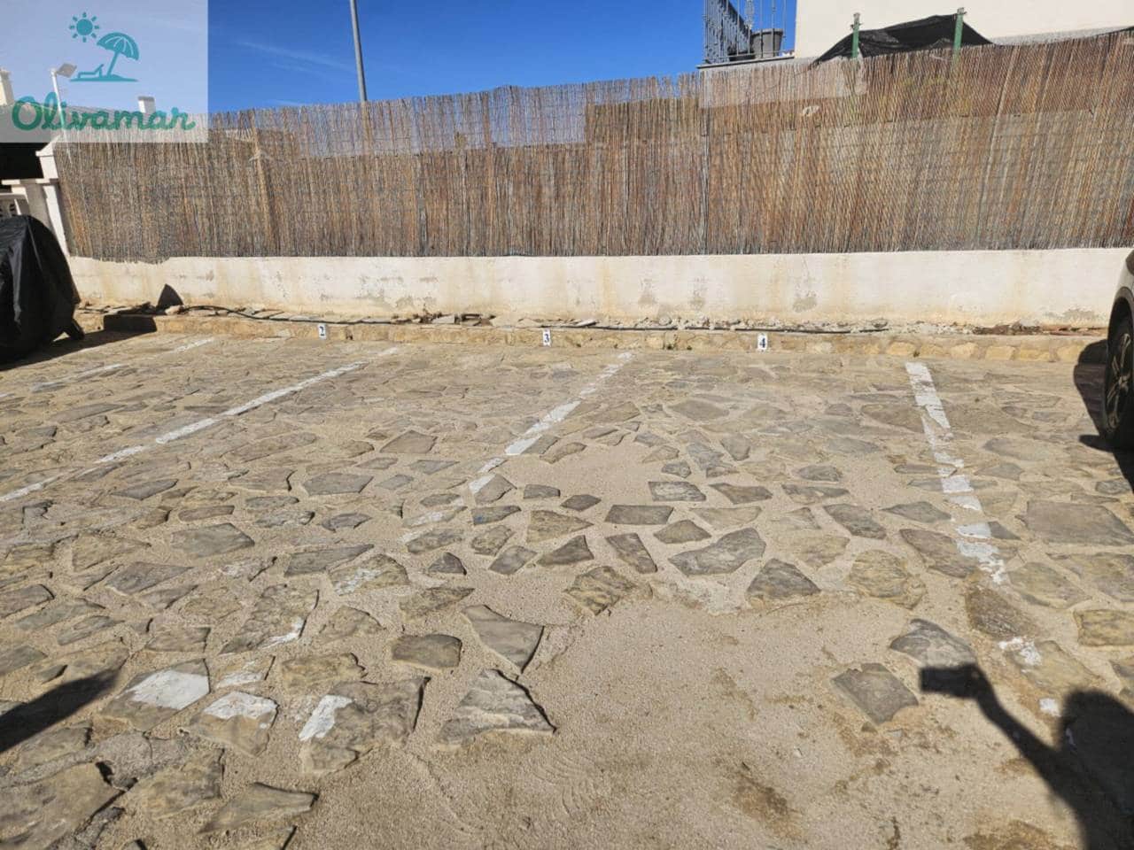 2 makuuhuone Huoneisto myytävänä paikassa Oliva mukana uima-altaan 
autotalli - 157 000 € (Ref: 8560994)